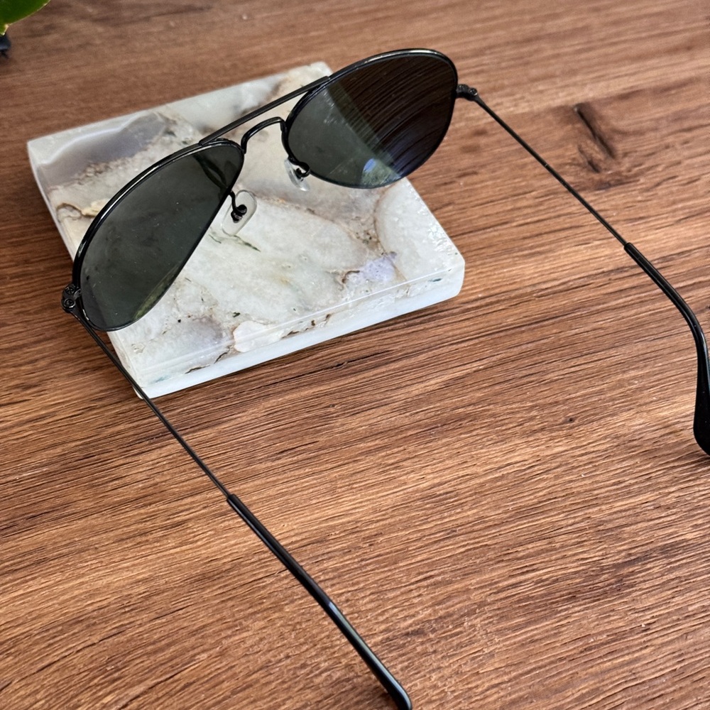 Ray-Ban Classic Black Aviator Metal Sunglasses 3025 135 53 14 unisex - Picture 8 of 9